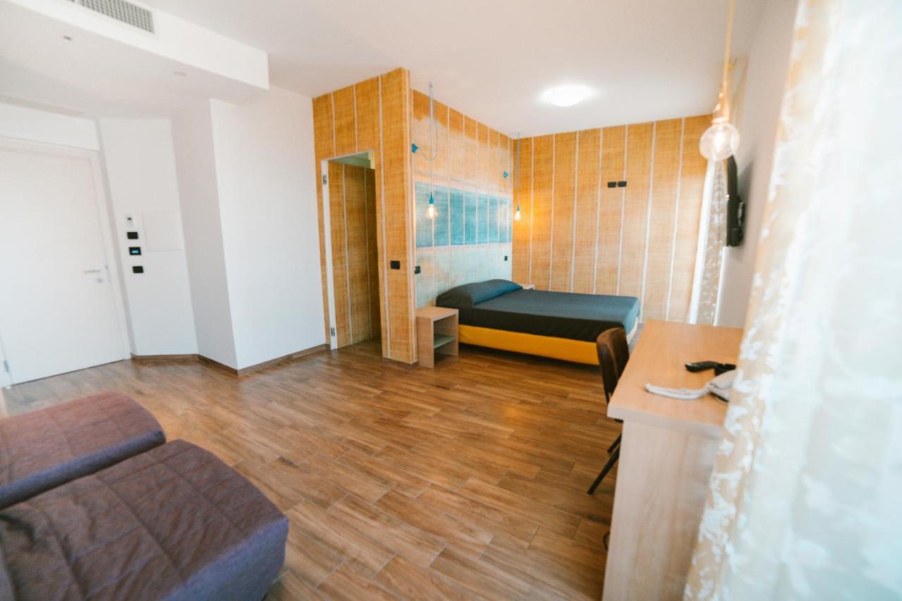 Hotel Continental San Benedetto del Tronto Zewnętrze zdjęcie