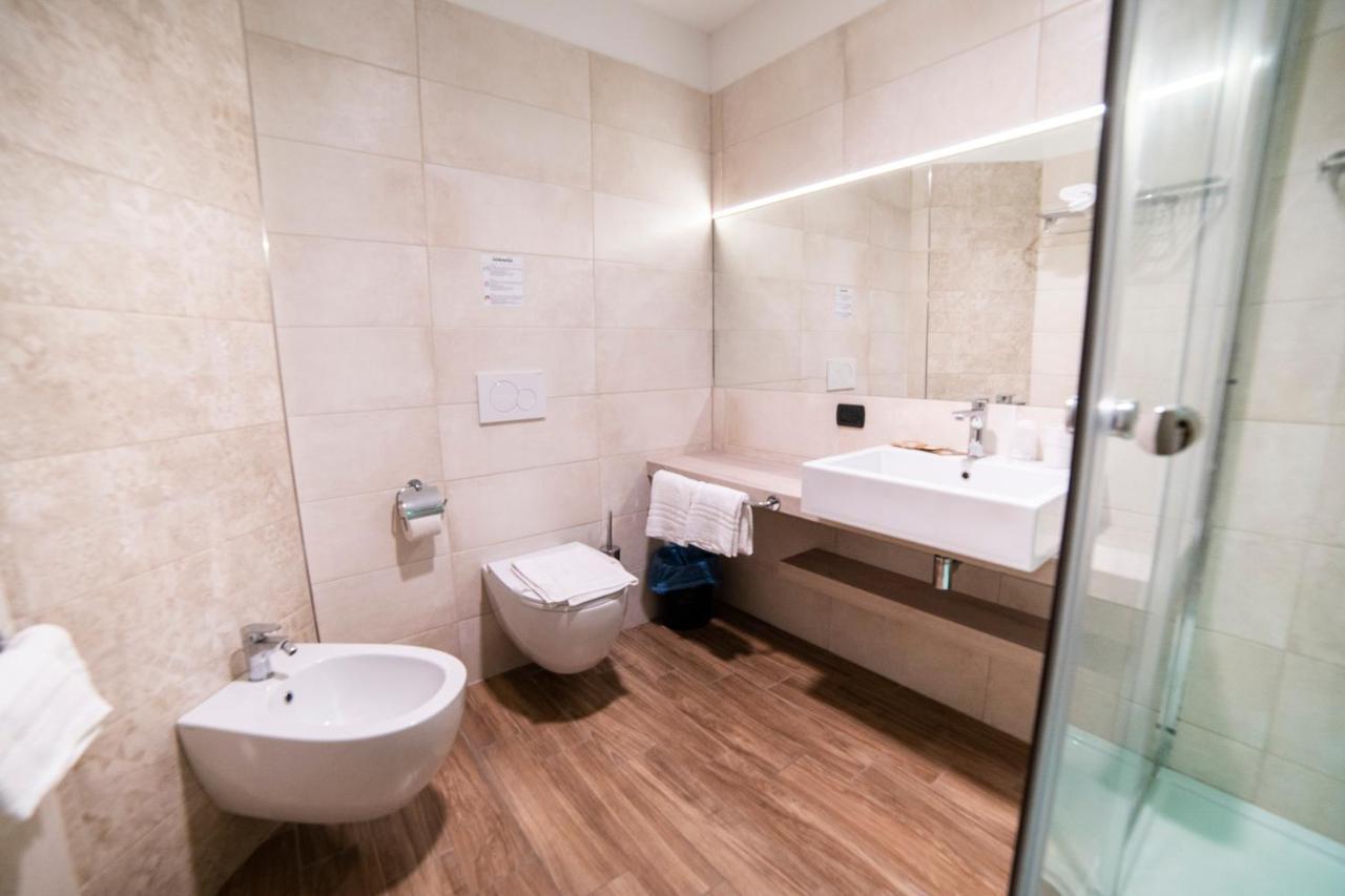 Hotel Continental San Benedetto del Tronto Zewnętrze zdjęcie